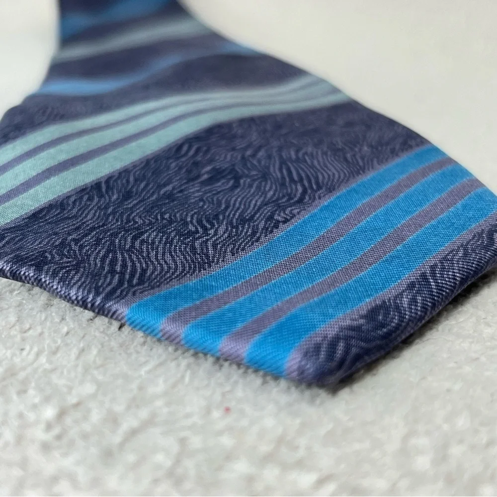 Valentino Cravatte Silk Tie-Blue Striped-Men’s-Business-Luxury-Designer-Fashion